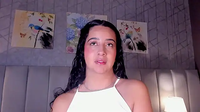 BellaSwwan online show from October 2, 1:18 pm