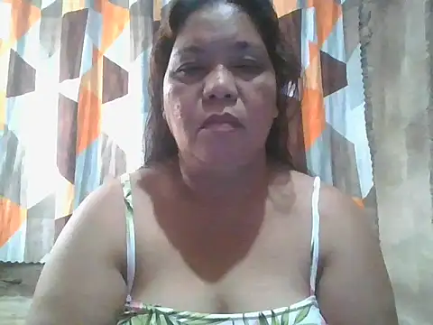 Snapshot of xxbernxxx chatting on January 8, 12:35 am xxbernxxx online show from January 8, 12:35 am