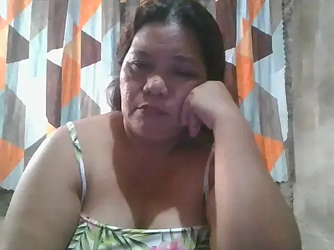 Snapshot of xxbernxxx chatting on January 10, 2:13 am xxbernxxx online show from January 10, 2:13 am