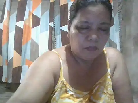 Snapshot of xxbernxxx chatting on February 22, 2:24 am xxbernxxx online show from February 22, 2:24 am