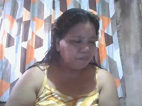 Snapshot of xxbernxxx chatting on April 8, 11:59 pm xxbernxxx online show from April 8, 11:59 pm
