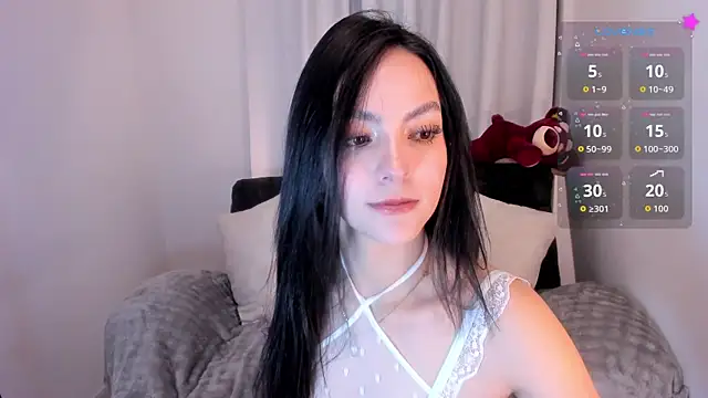 sarah saenz  online show from May 20, 4:51 am