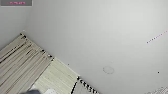 sweet  vanessa1 online show from December 2, 3:56 am