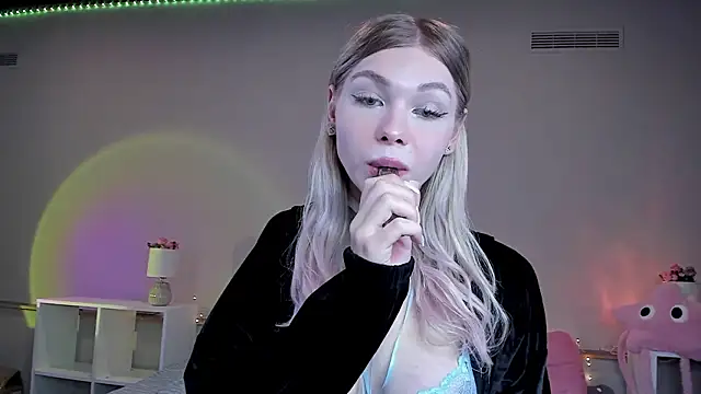 Blondy Fina online show from March 14, 11:37 am