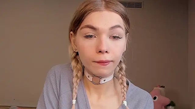 Blondy Fina online show from April 16, 4:24 am