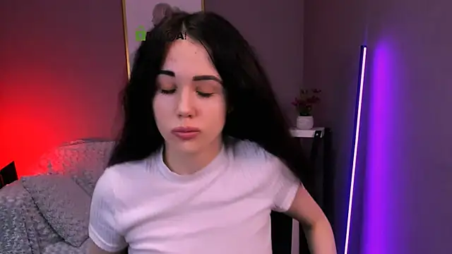 riley sanders online show from November 23, 8:08 pm