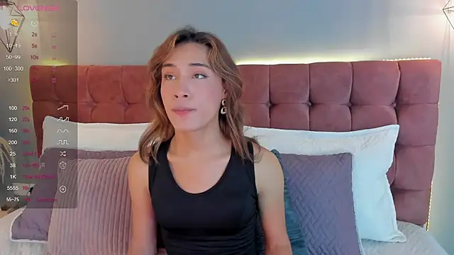 Snapshot of victoria_decapri chatting on November 19, 8:09 pm victoria decapri online show from November 19, 8:09 pm