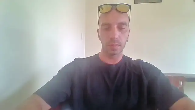 Snapshot of bigdick_italy chatting on February 19, 1:56 am bigdick italy online show from February 19, 1:56 am