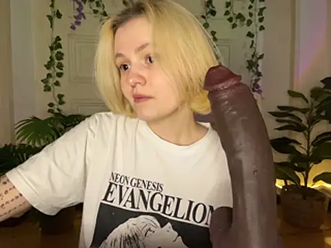 MoonIvy  online show from July 5, 7:54 pm