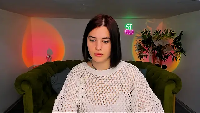 lil angel  online show from October 26, 8:42 am