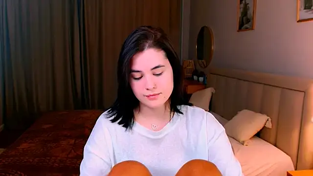 lil angel  online show from March 27, 2:17 am