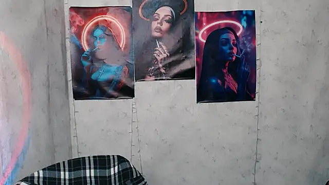 JuliaTopp  online show from November 15, 7:32 pm