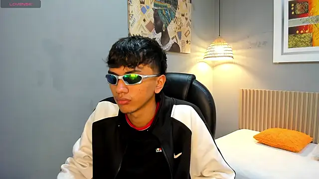 markbowie online show from March 20, 7:41 pm