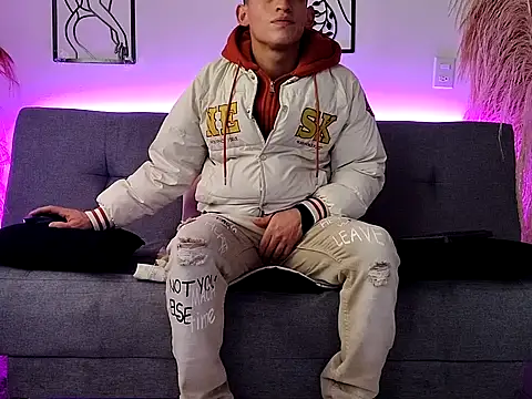 Masterblue hot online show from December 18, 11:49 am