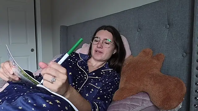 bambifarrina online show from November 8, 5:23 pm