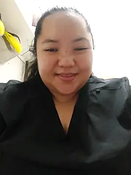 LianaCruzado online show from April 17, 6:11 pm