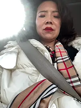 anna yngs online show from March 14, 7:47 am