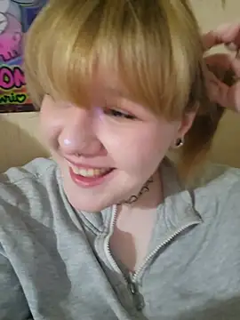 Snapshot of xrixsyx_and_ricky chatting on July 17, 5:51 pm xrixsyx and ricky online show from July 17, 5:51 pm