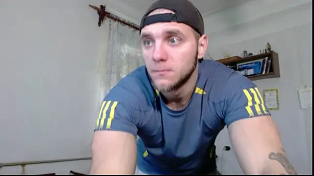 Snapshot of Jordan1Dior chatting on May 3, 9:37 am Jordan1Dior online show from May 3, 9:37 am