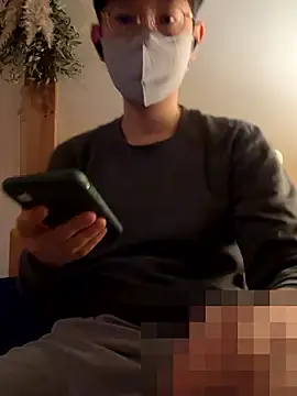 Snapshot of tom19899q chatting on November 13, 4:17 pm tom19899q online show from November 13, 4:17 pm