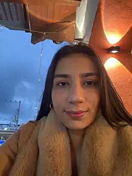 -juicy  online show from February 2, 11:14 pm