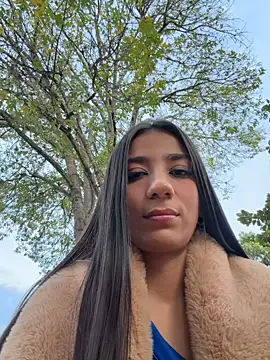 -juicy  online show from February 6, 10:46 pm