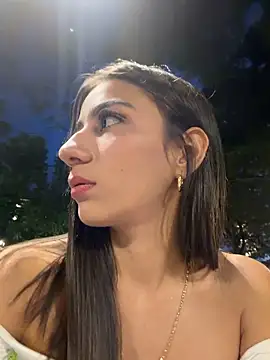 Snapshot of -juicy_ chatting on May 20, 11:33 pm -juicy online show from May 20, 11:33 pm