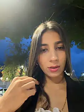 Snapshot of -juicy_ chatting on June 18, 11:31 pm -juicy online show from June 18, 11:31 pm
