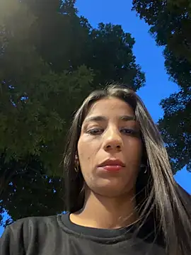 Snapshot of -juicy_ chatting on July 10, 11:29 pm -juicy online show from July 10, 11:29 pm