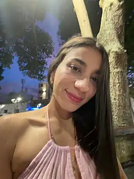 Snapshot of -juicy_ chatting on July 30, 11:37 pm -juicy online show from July 30, 11:37 pm