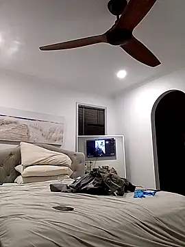 iamthepublickmasterbater online show from September 20, 4:30 pm