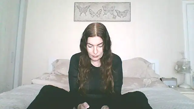 EllaKent online show from February 12, 3:40 pm