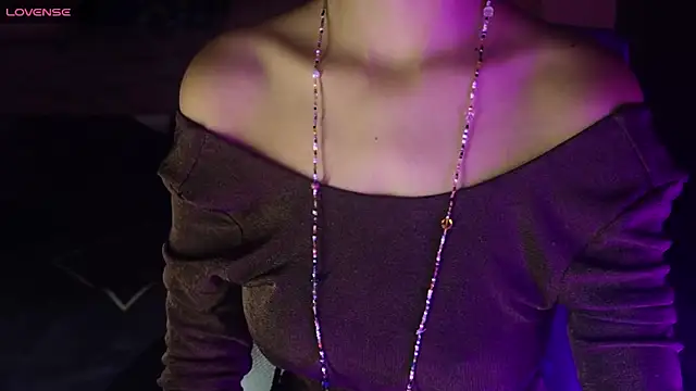 NidhiChandra online show from November 7, 7:30 am