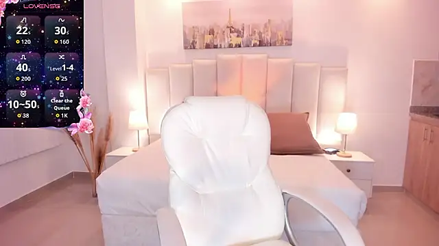 Snapshot of Kate_rous chatting on February 17, 7:27 am Kate rous online show from February 17, 7:27 am