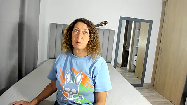 Snapshot of sarita_mature chatting on March 16, 11:14 am sarita mature online show from March 16, 11:14 am