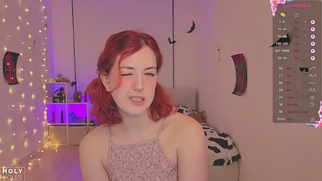 bananasgirl online show from November 12, 5:30 am