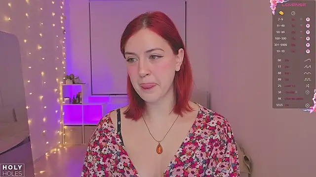 bananasgirl online show from December 17, 6:30 am