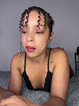 Yasmin777  online show from February 7, 7:50 pm