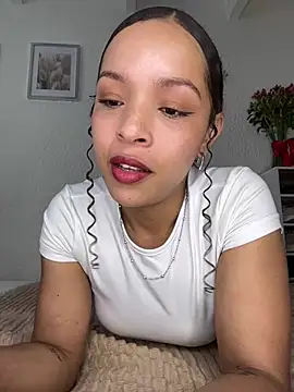 Yasmin777  online show from May 9, 5:07 pm
