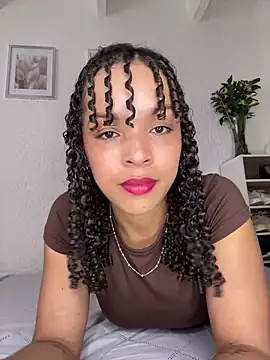 Snapshot of Yasmin777_ chatting on May 22, 6:13 pm Yasmin777 online show from May 22, 6:13 pm