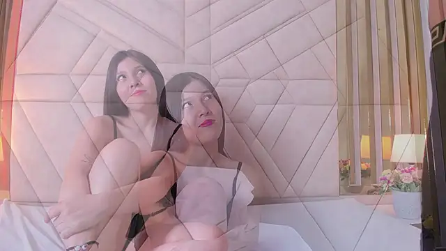 Snapshot of isa_Leo chatting on April 9, 8:03 pm isa Leo online show from April 9, 8:03 pm