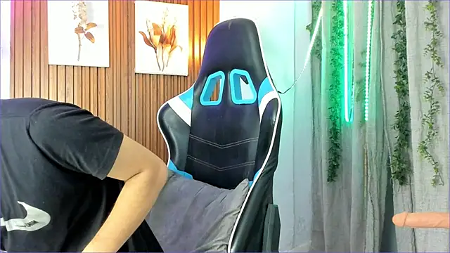 Snapshot of David_niet chatting on September 11, 5:46 pm David niet online show from September 11, 5:46 pm