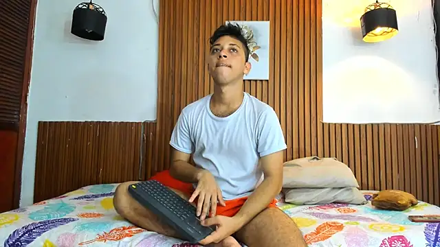 Snapshot of David_niet chatting on September 29, 5:29 pm David niet online show from September 29, 5:29 pm
