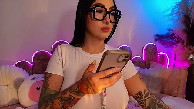 Claiborne Morris online show from February 22, 7:56 pm