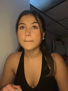 Snapshot of Ana__Pink chatting on June 13, 11:02 pm Ana Pink online show from June 13, 11:02 pm