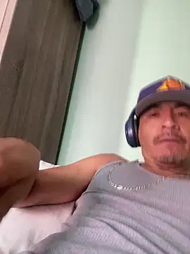 Snapshot of Chillo956 chatting on December 19, 8:27 pm Chillo956 online show from December 19, 8:27 pm