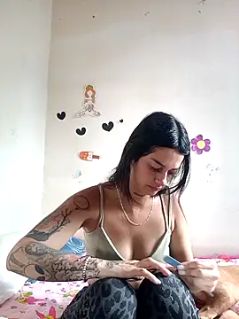 Akasha001 online show from May 7, 5:18 pm
