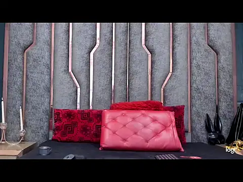 CarlaLordes online show from January 7, 7:05 pm