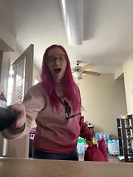 Snapshot of MommaBigTits24 chatting on March 14, 5:07 pm MommaBigTits24 online show from March 14, 5:07 pm