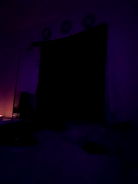 1n0nlythroat online show from September 23, 6:05 am